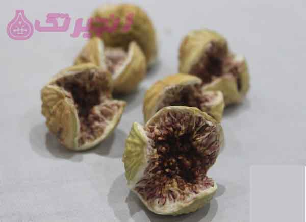 خواص انجیر برای باردار شدن انجیر یک میوه سرشار از مواد مغذی است و ممکن است برخی خواص مفید انجیر برای باروری و بارداری داشته باشد. دردامه، تعدادی از خواص احتمالی انجیر رارای باردار شدن ذکر میکنم: اسید فولیک: انجیر حاوی اسیدولیک است که یکی از ویتامین‌های مهم برای باروری و سلامت جنین است. مصرف اسید فول ...