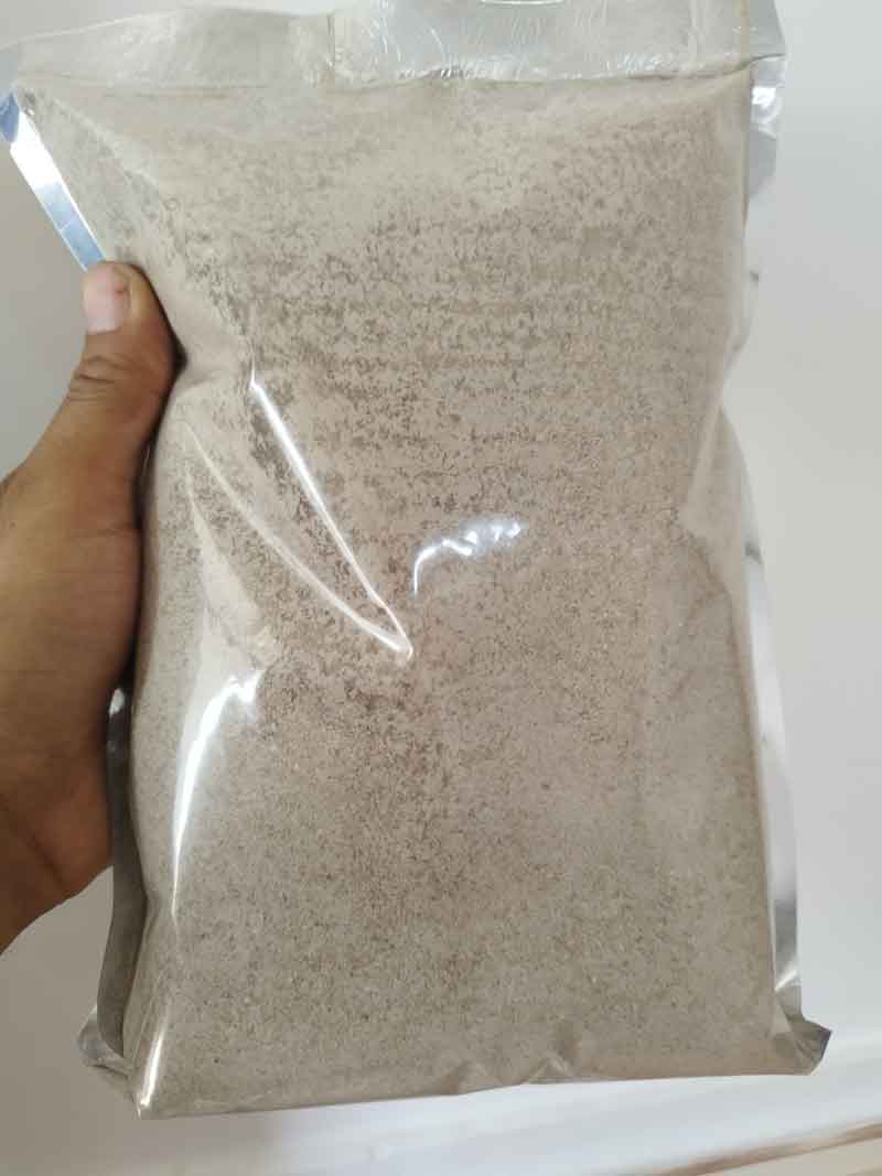 پودر انجیر کال 500 گرمی جهت نرم کردن گوشت-پودر انجیر کال برای نرم کردن گوشت استفاده میشود. برای تهیه پودر انجیر کال شما باید ابتدا انجیر های نارس درجه یک را بچینید و در افتاب خشک کنید انجیر نارس شیرین نیست و سفت میباشد و رنگ سبز دارد. به مدت 20 روز خشک نمایید و پس از آن بوسیله دستگاه مخصوص آسیاب پود ...